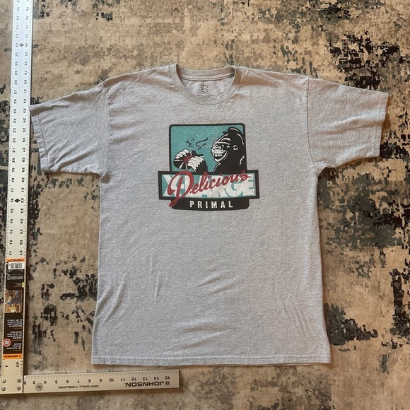 Delicious Vinyl Record Label T-shirt! Size Large - Picture 2 of 8